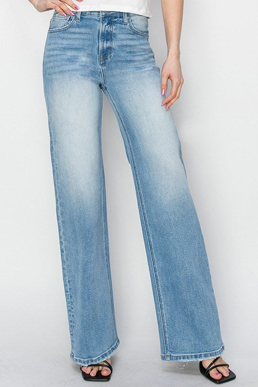 RISEN HIGH RISE STRAIGHT JEANS - Medium Wash