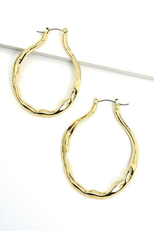 HAMMERED HOOP EAR