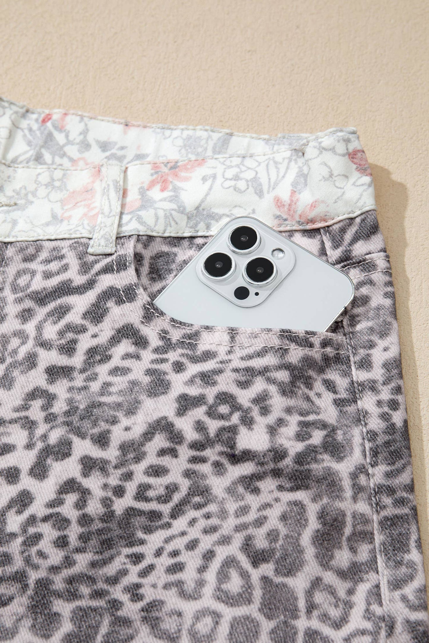 Western Leopard Frayed Edge Wide Leg High Waist Jeans