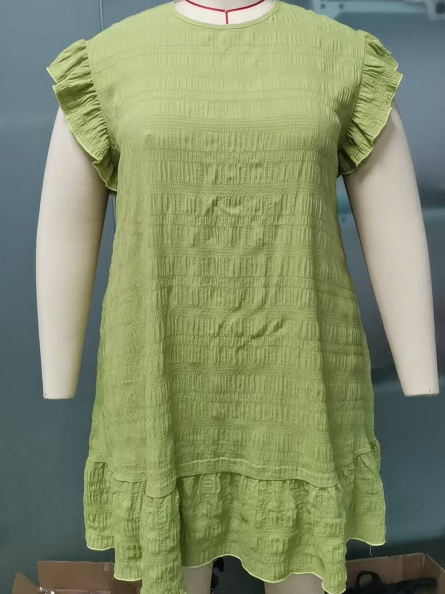 Solid Color Ruffled Sleeveless Dress