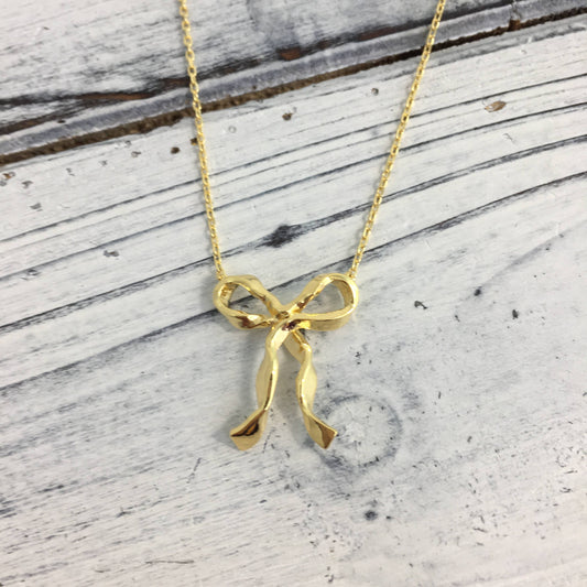 Ribbon necklace