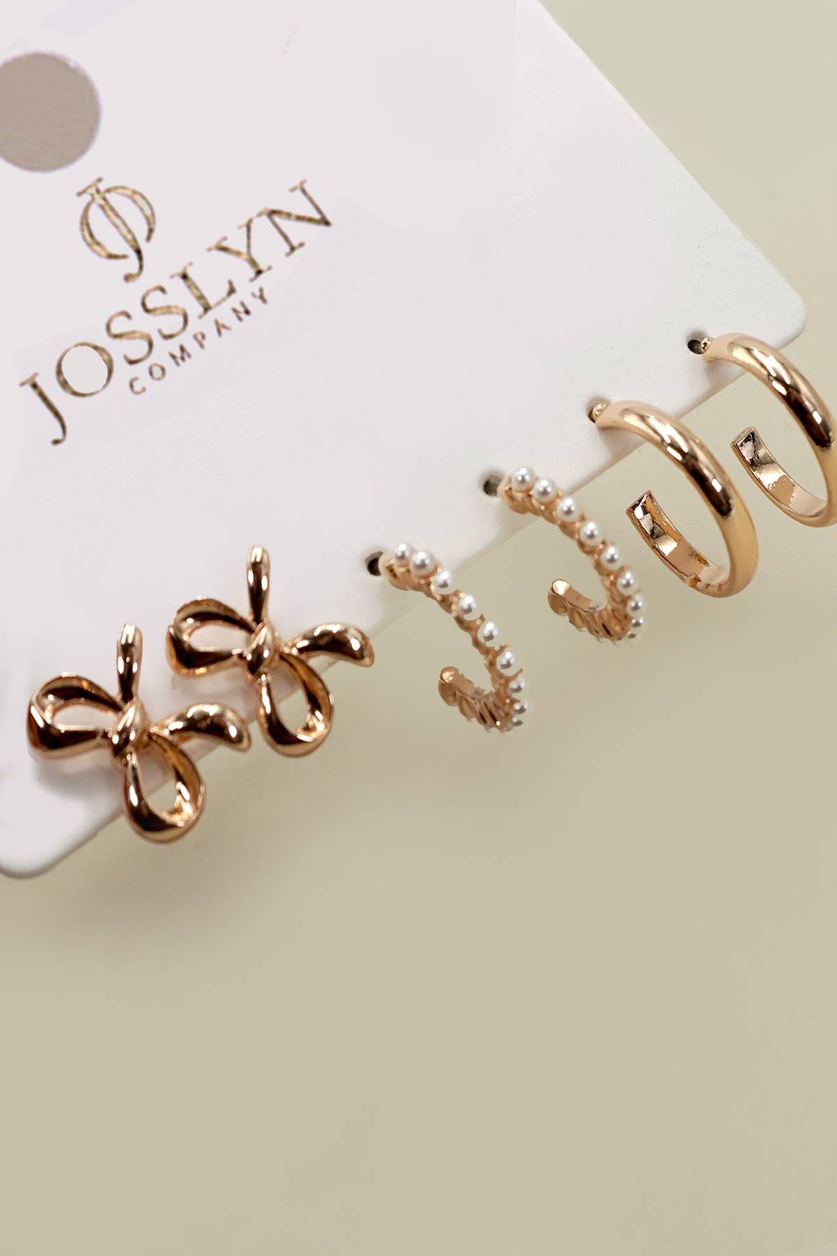 BOW PEARL STUDDED GOLD HOOP TRIO EARRINGS | 80E6403