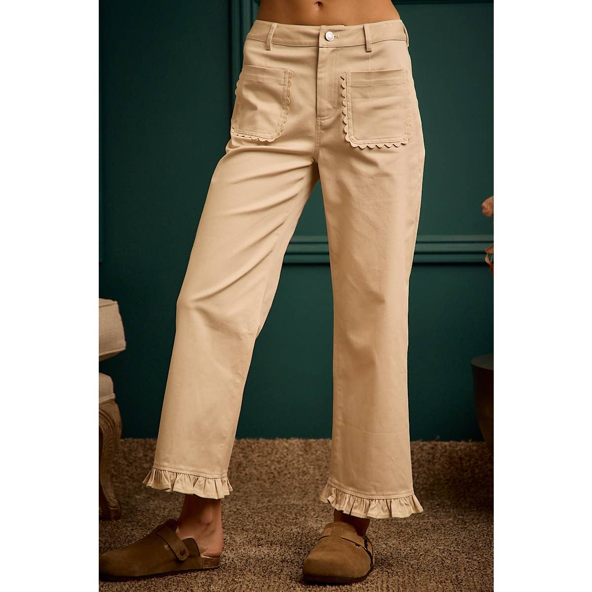 MID RISE SCALLOP TRIM PATCH POCKET RUFFLED BOTTOM PANTS