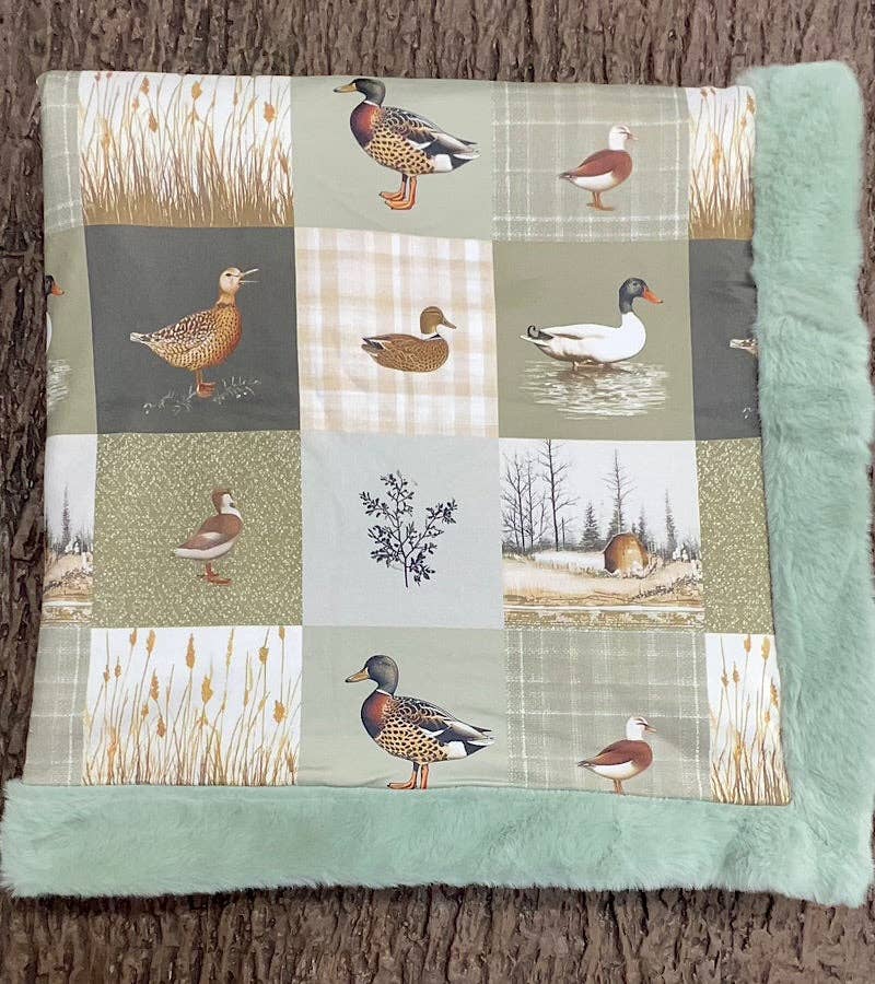 Duck duck baby blanket with mint faux fur.