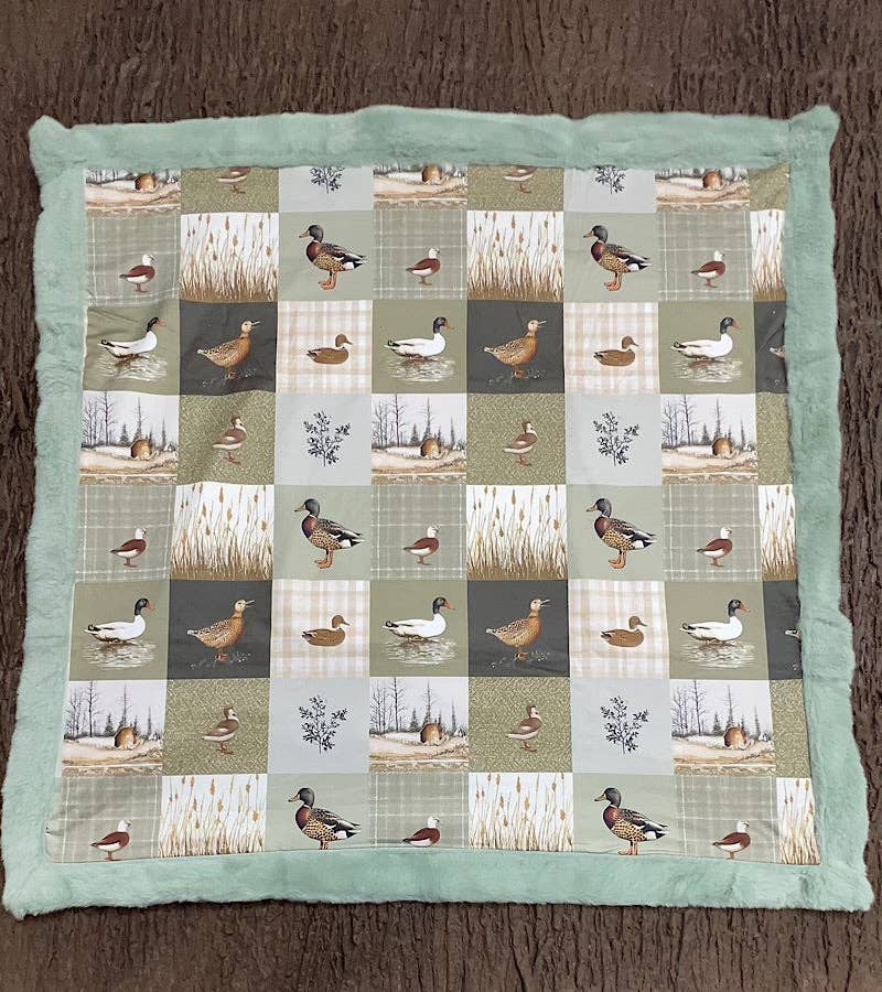 Duck duck baby blanket with mint faux fur.