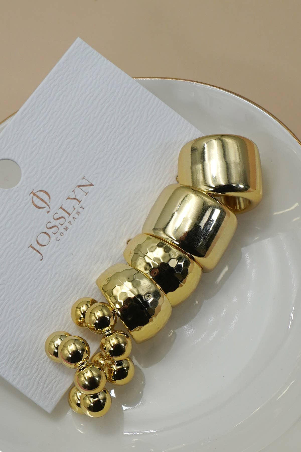 CLASSIC HOOP EARRINGS