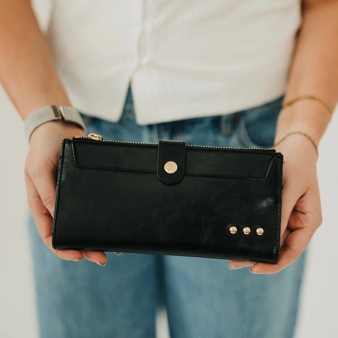 Essentials Carryall Wallet